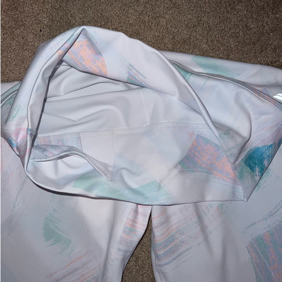 New Fabletics High Waisted Solid Print 7/8 Legging size XL - Picture 5 of 6